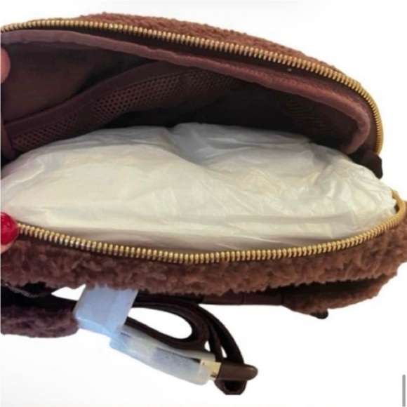 NWT- Lululemon Everywhere Belt Bag Large 2L Brown Fleece - Picture 11 of 13